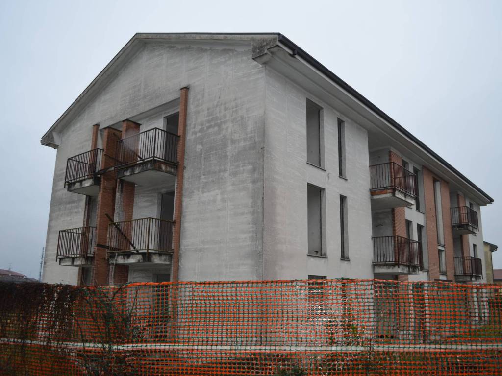 Appartamento a Varallo pombia in Via Monte Grappa - Foto 4