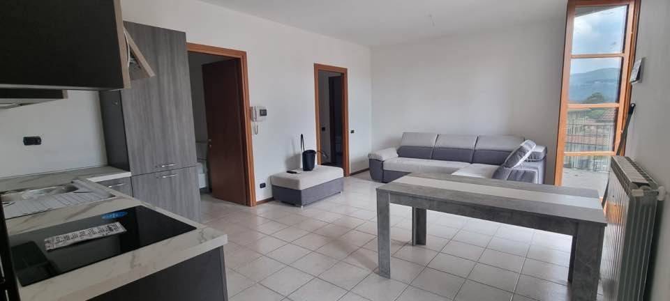 Appartamento a Pella in Piazza Don Giuliano Ravedoni - Foto 3