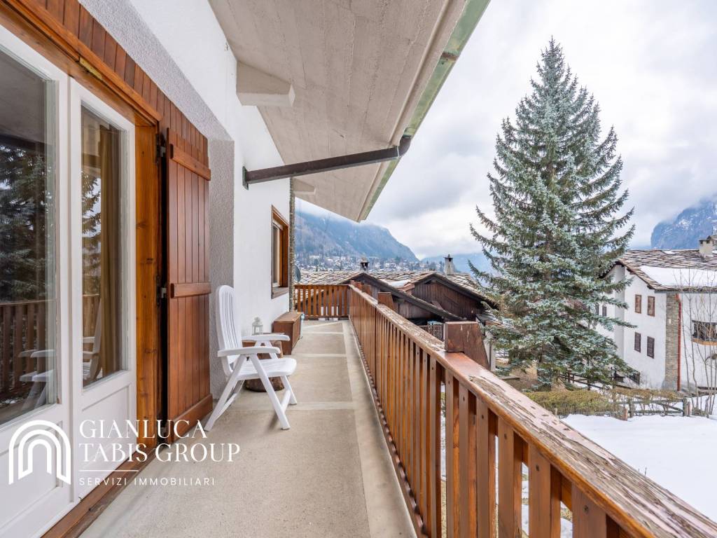 Appartamento a Courmayeur in Strada della Vittoria, 23 - Foto 4