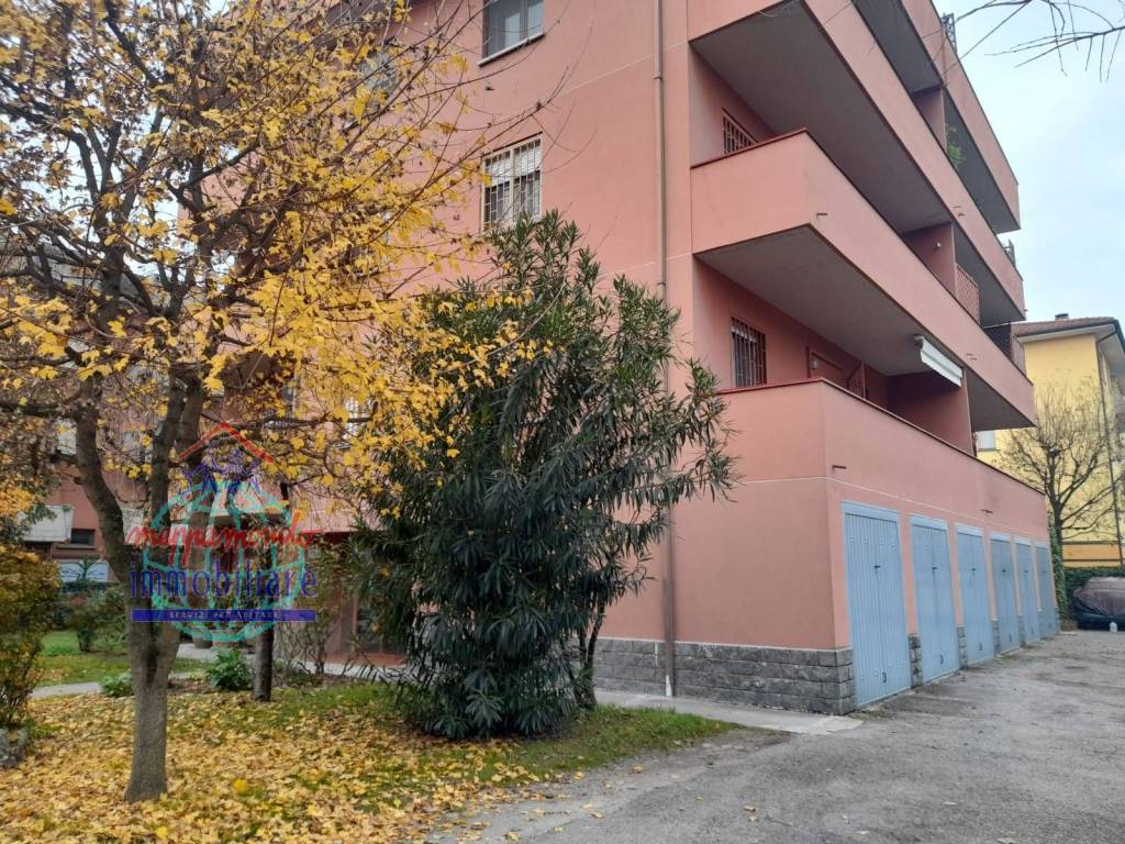 Appartamento a Calderara di reno in VIA ANDREA COSTA, 7 - Foto 2