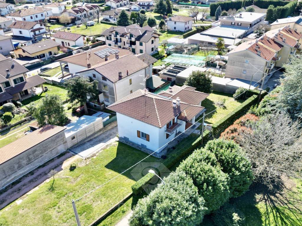 Villa a Sumirago in Via Cesare Battisti, 3 - Foto 3