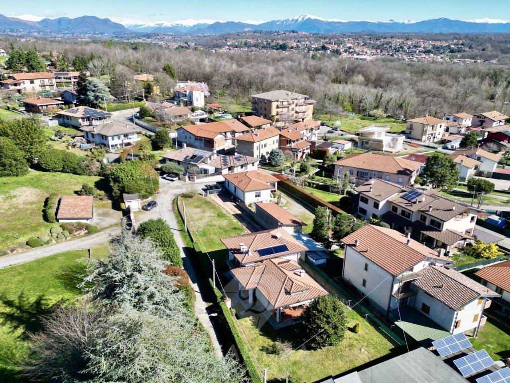 Villa a Sumirago in Via Cesare Battisti, 3 - Foto 4