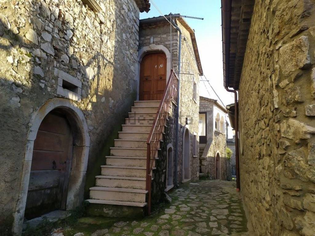 Villa a Gesualdo in Via Nunziatella Inferiore S.N.C. - Foto 2