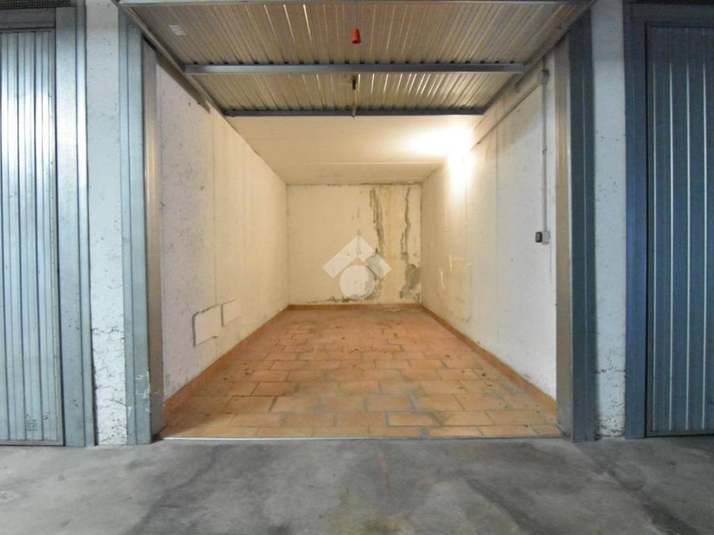 Box / garage a Lavagno in Via Gianfranco Miglio, 9 - Foto 4