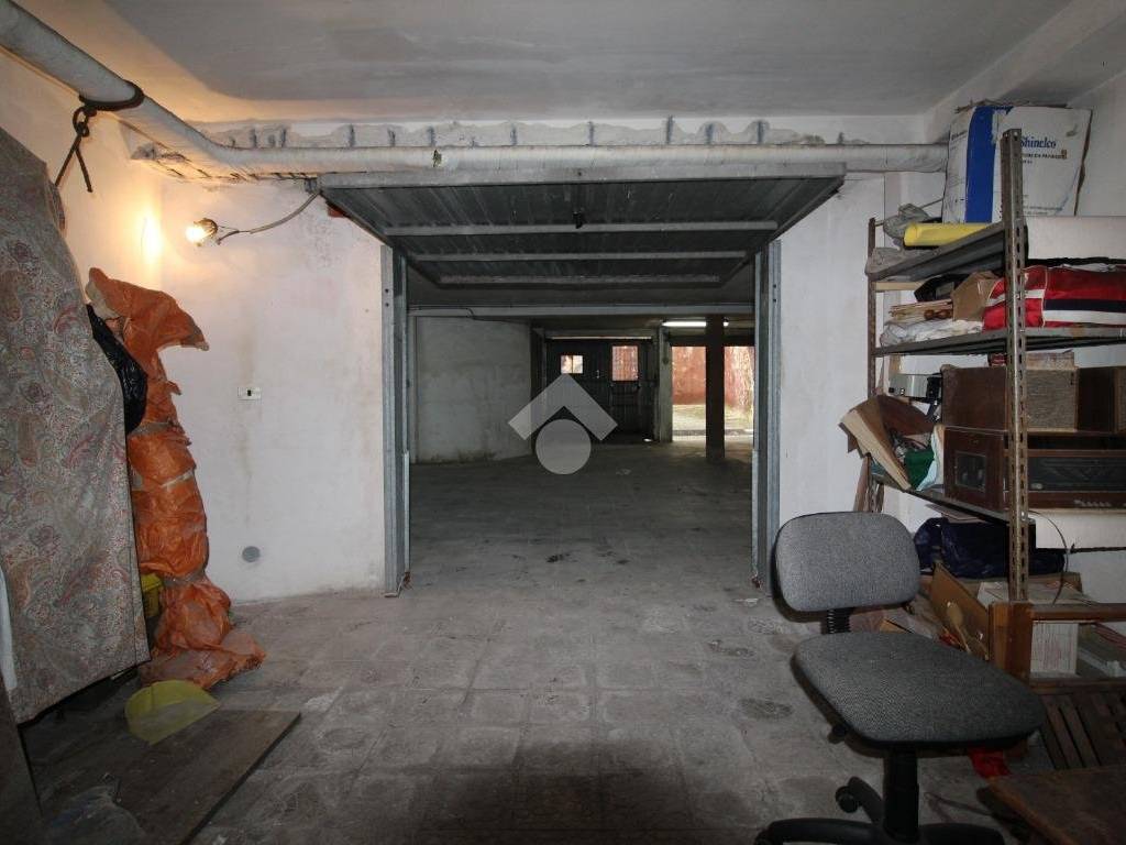 Box / garage a Brindisi in Via Monte San Michele, 65 - Foto 3