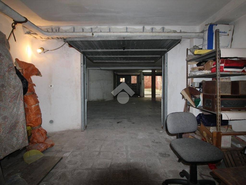 Box / garage a Brindisi in Via Monte San Michele, 65 - Foto 5