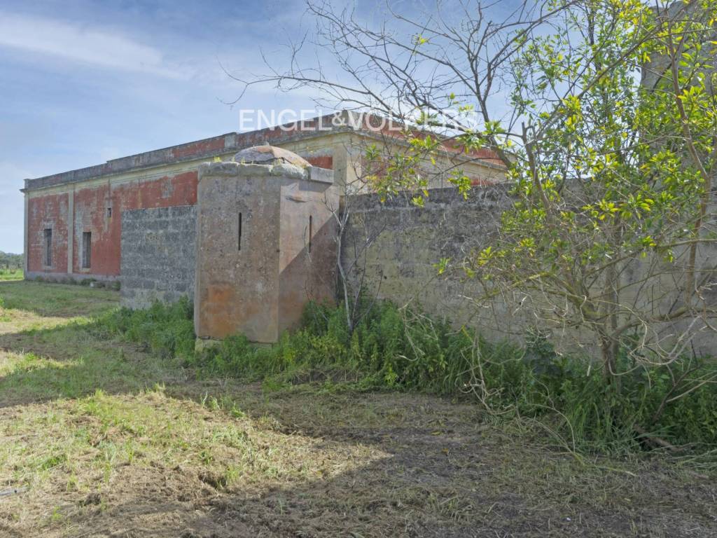 Rustico / casale a Campi salentina in Via Enrico Berlinguer - Foto 5