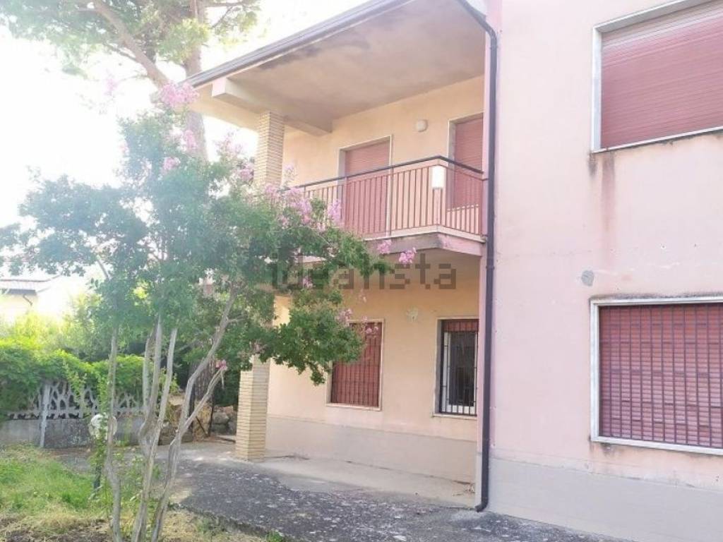 Villa a Mirabella eclano in Via Santa Caterina S.N.C. - Foto 4