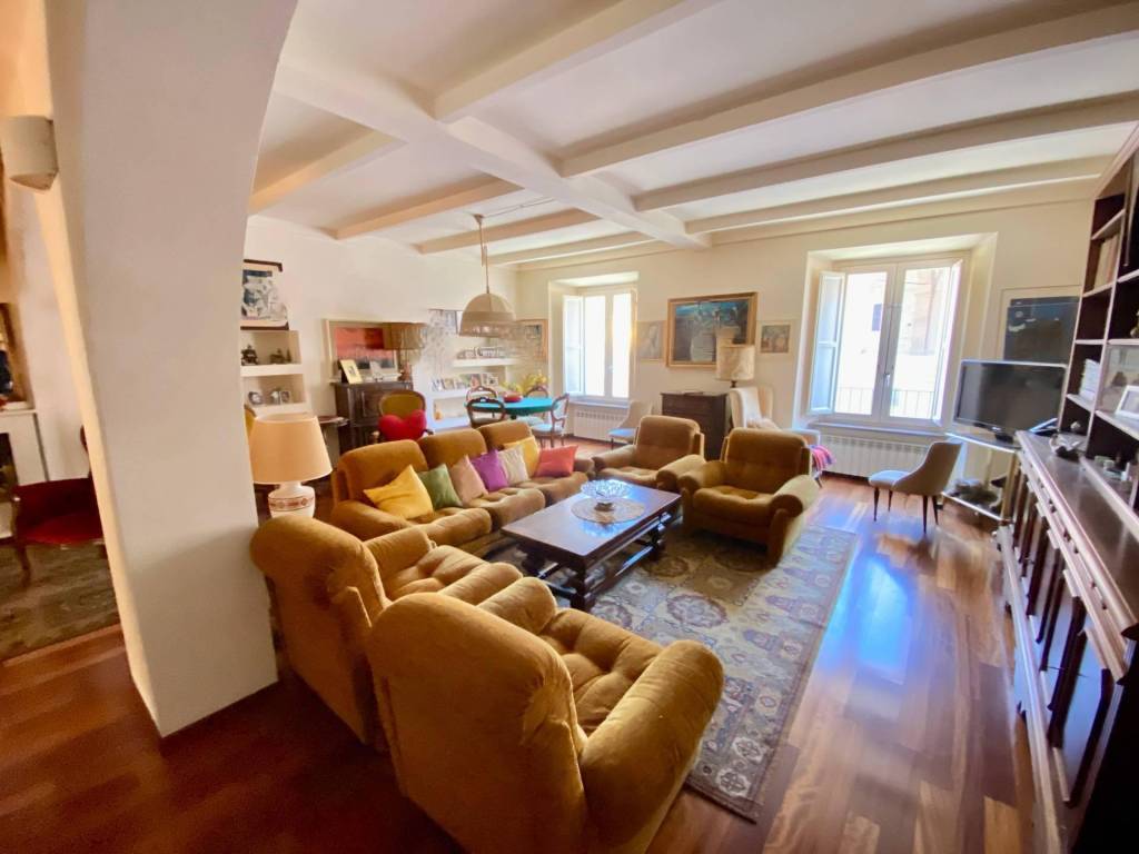 Appartamento a Fabriano in Piazza del Comune, 27 - Foto 2