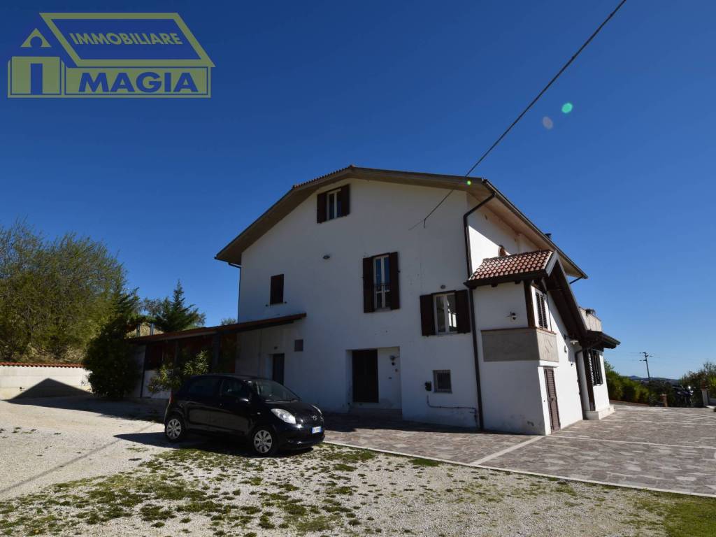 Rustico / casale a Appignano del tronto in Contrada Montecalvo, 32 - Foto 4