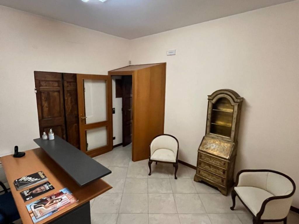 Immobile a Bastia umbra in Piazza Camillo Benso di Cavour, 2 - Foto 3