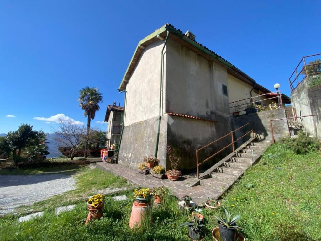 Casa indipendente a Calolziocorte in Via Carenno, 21 - Foto 3