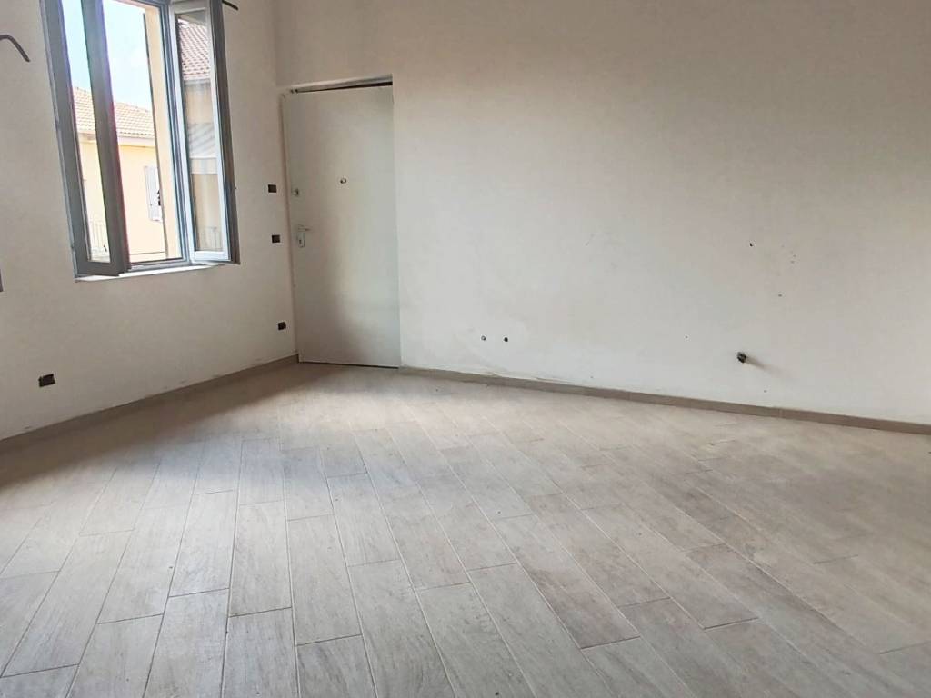 Appartamento a Gorla minore in Via Roma, 11 - Foto 2