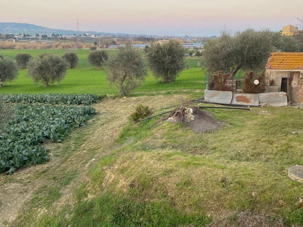 Terreno a Alba adriatica in Via del Vecchio Forte, 48 - Foto 3