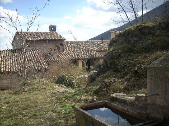Rustico / casale a Esanatoglia - Foto 2