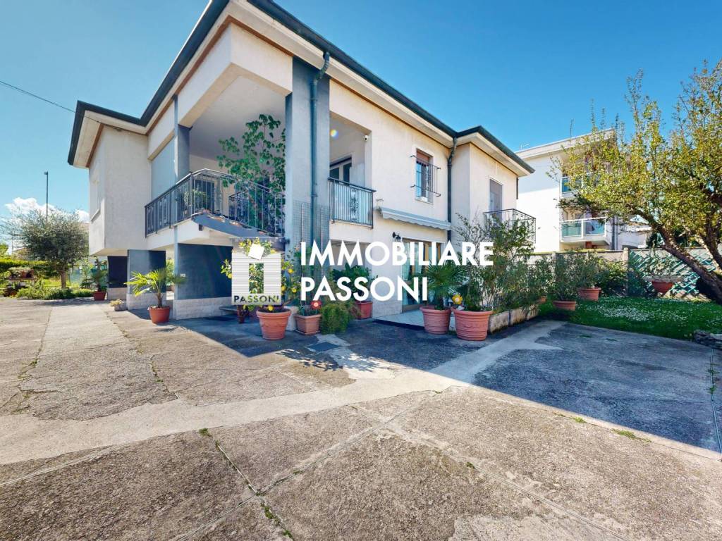 Villa a Fagnano olona in Via Dante Alighieri - Foto 2