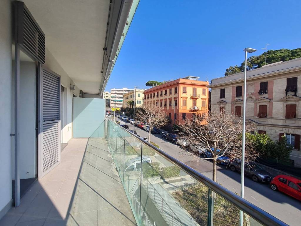 Appartamento a Genova in Via Arnaldo da Brescia - Foto 2