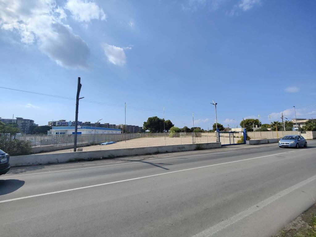 Terreno a Taranto in Via Mediterraneo - Foto 2