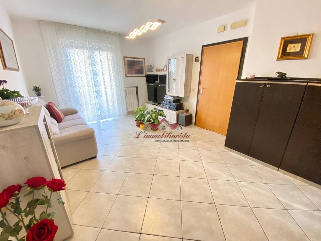 Appartamento a Valenzano in Via Martiri di Nassirya - Foto 4