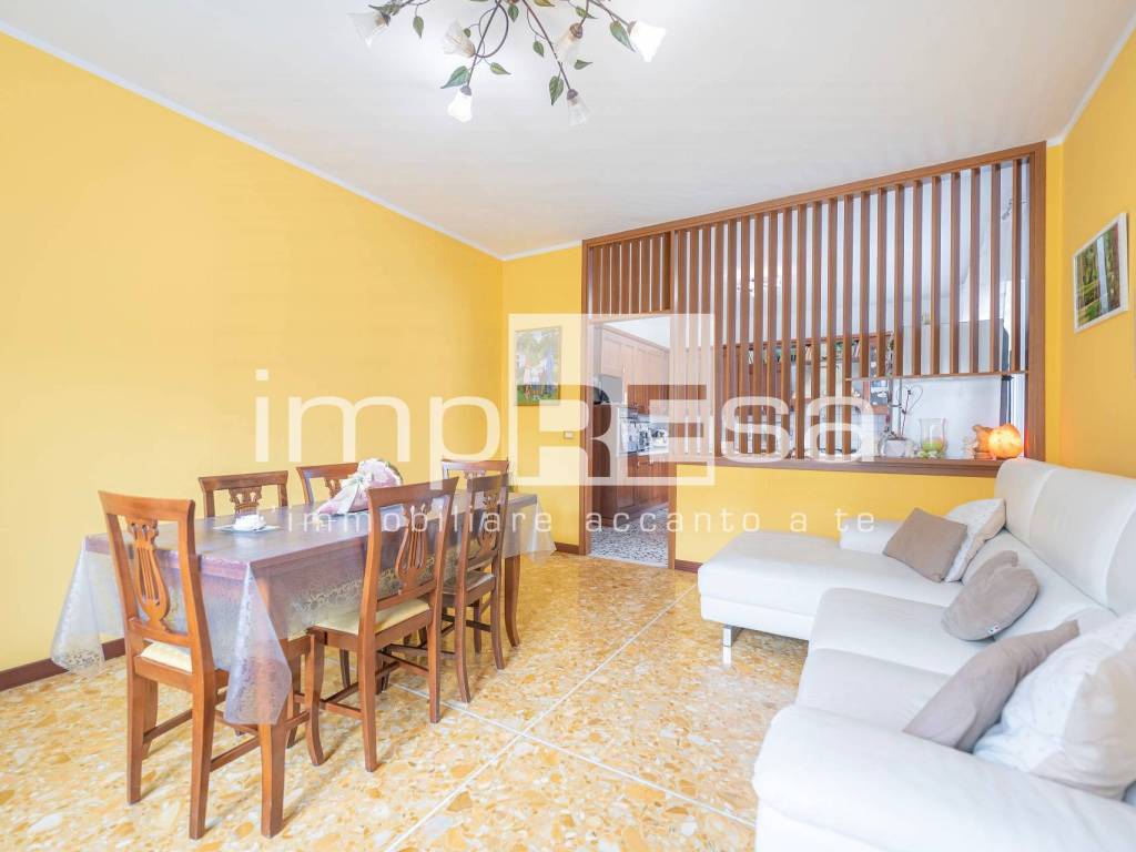 Villa a Pordenone in Via Terza Armata, 4 - Foto 2