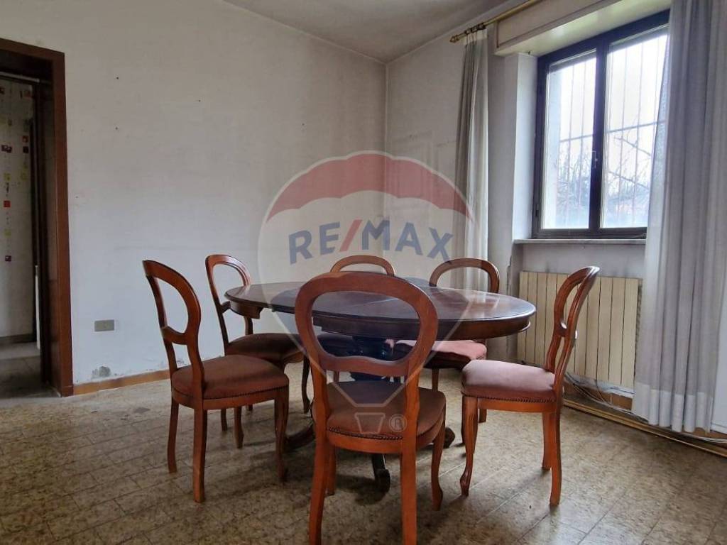 Appartamento a Cardano al campo in Via Garibaldi, 62 - Foto 5