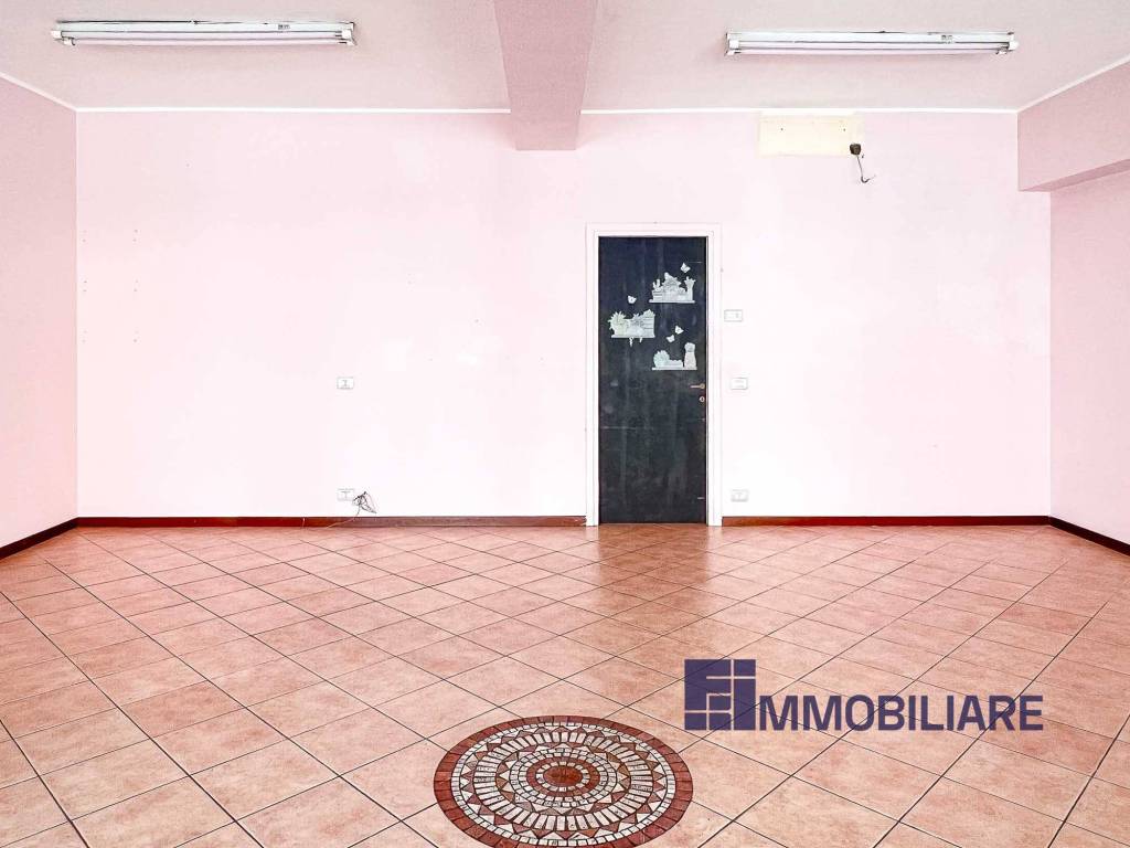 Immobile a Castelletto sopra ticino in Via 25 Aprile, 33 - Foto 5