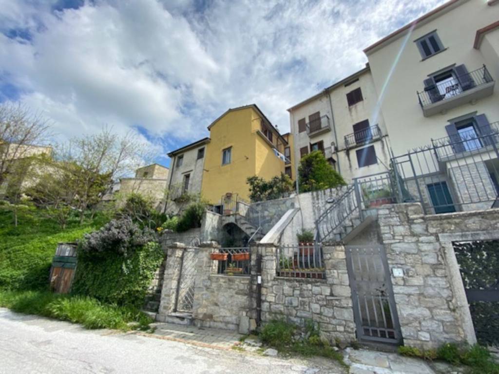 Casa indipendente a Agnone in Via Montebello, 18 - Foto 3