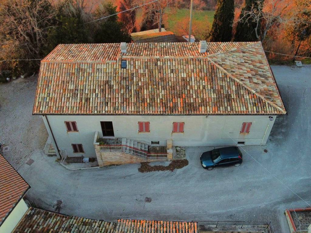 Villa a Montefelcino in Piazza Santa Barbara - Foto 2