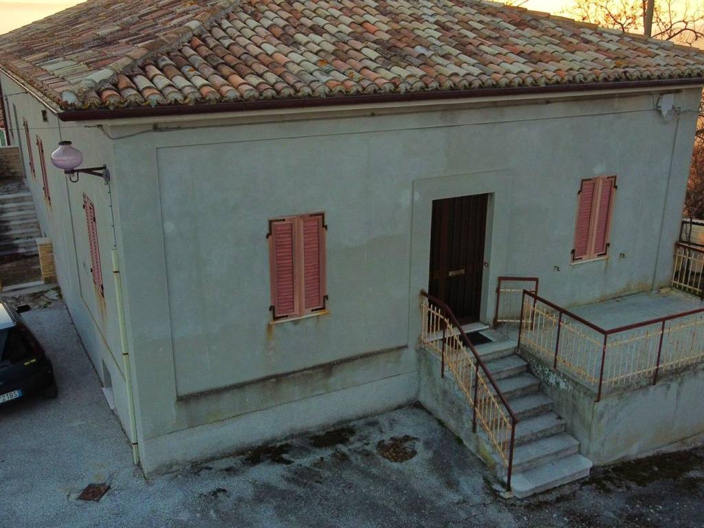 Villa a Montefelcino in Piazza Santa Barbara - Foto 5