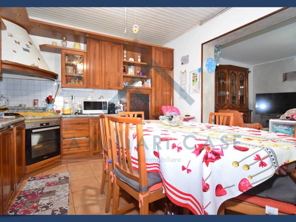 Casa indipendente a Castronno in lombardia - Foto 5