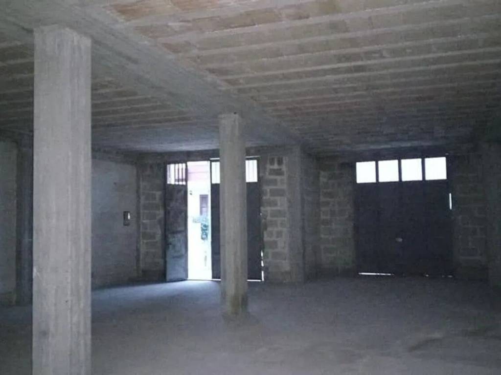 Box / garage a Salice salentino in Via A. Grandi, 5 - Foto 2