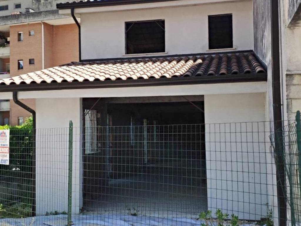 Rustico / casale a Sora in Via Attilio Roccatani - Foto 2