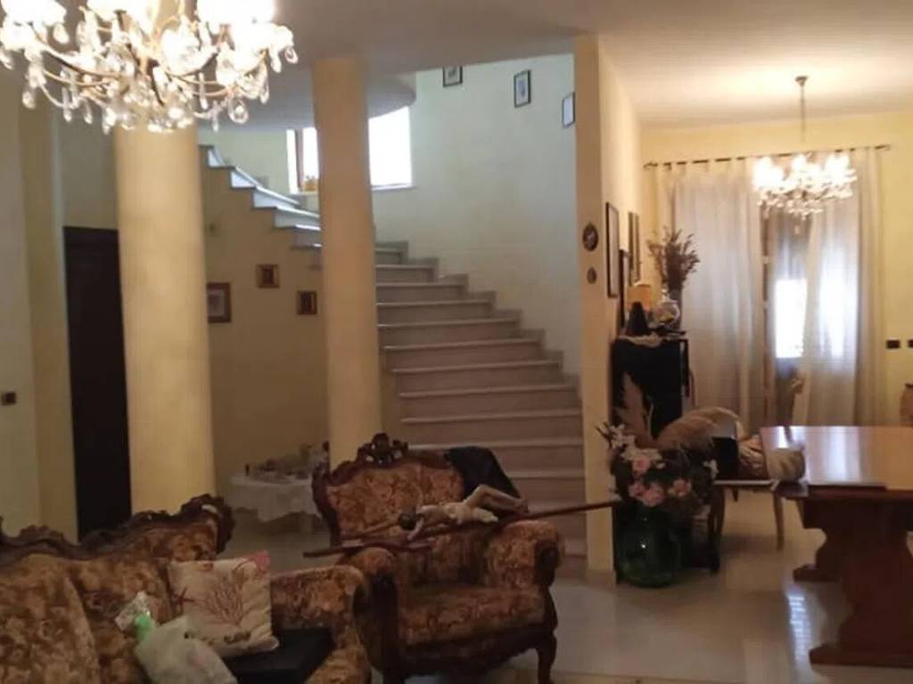 Villa a Lecce in Via Ruggero Leoncavallo, 11 - Foto 3
