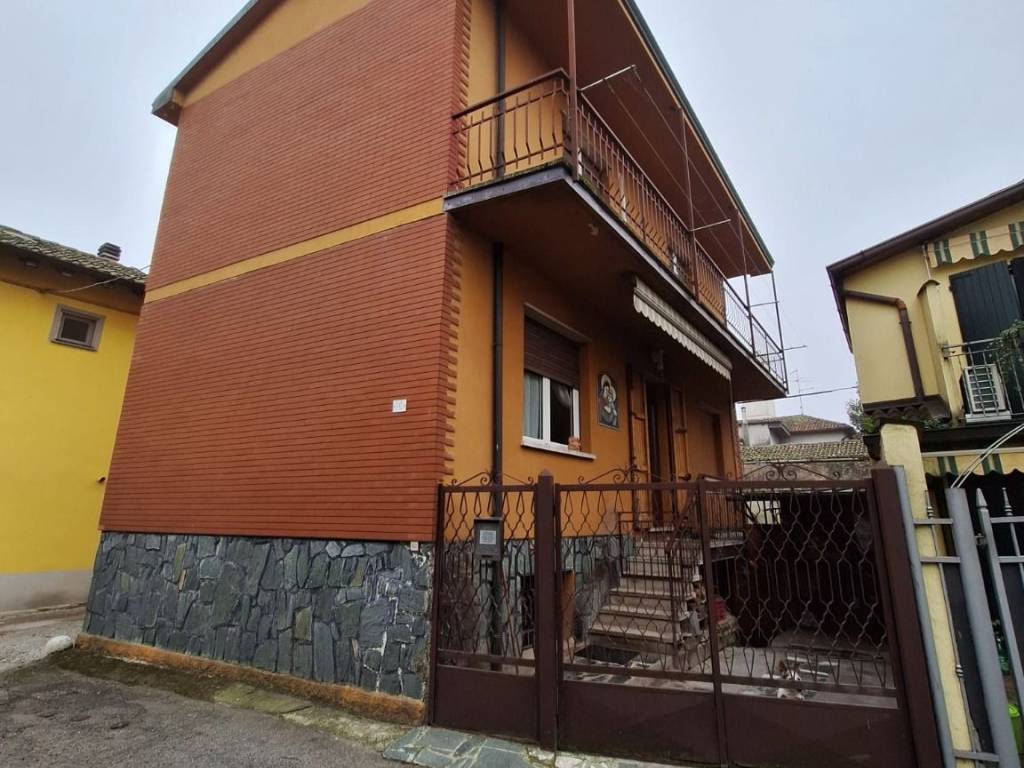 Casa indipendente a Casalpusterlengo in Vicolo Granata, 10 - Foto 2