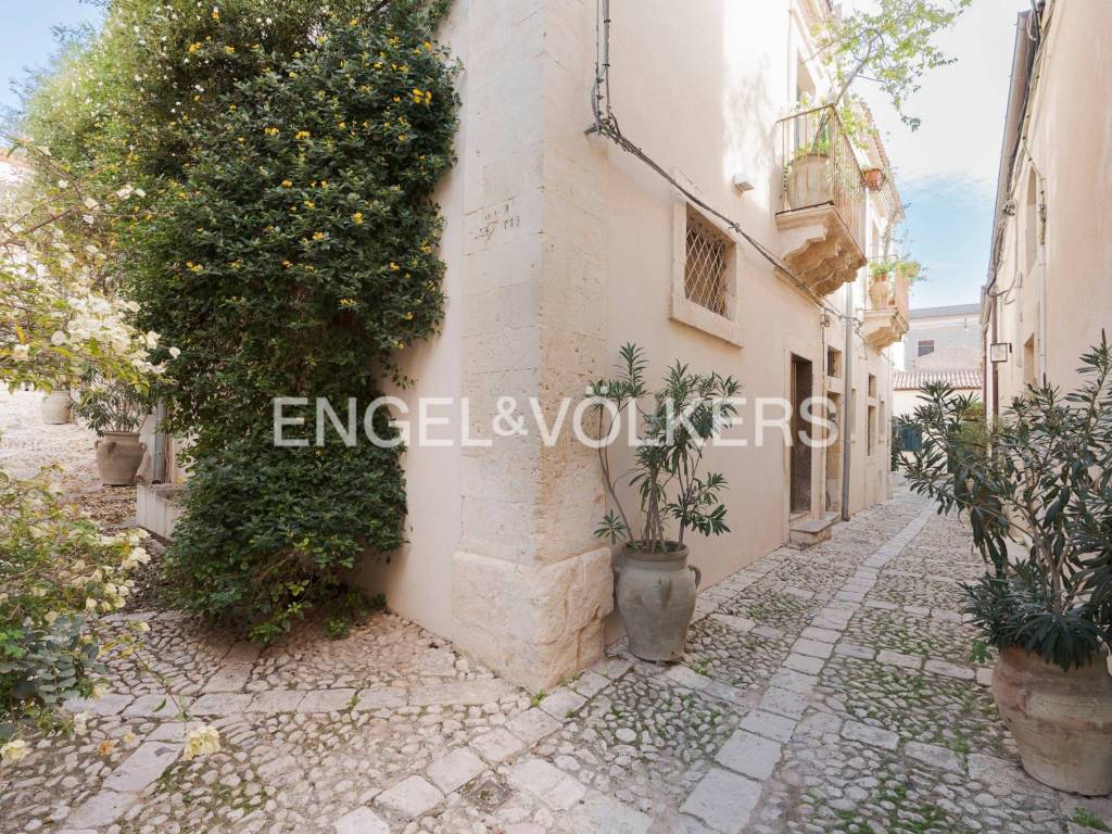 Casa indipendente a Noto in Vico Nicolò Longo - Foto 4