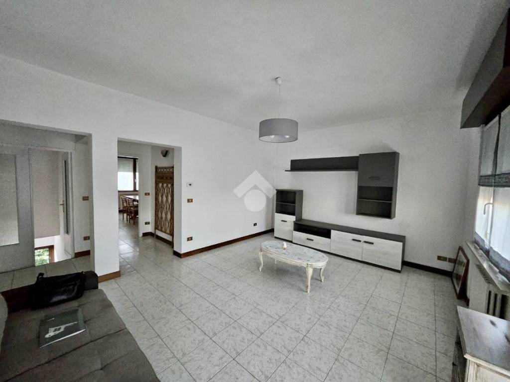 Appartamento a San giovanni lupatoto in Via C. Battisti - Foto 3