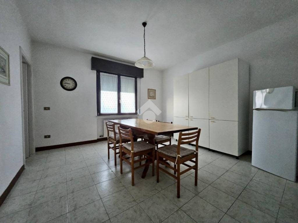 Appartamento a San giovanni lupatoto in Via C. Battisti - Foto 5
