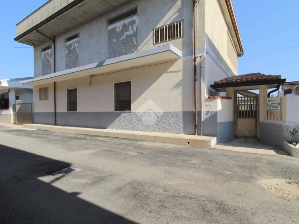 Casa indipendente a Isola di capo rizzuto in Via Fiume Perrotta - Foto 2