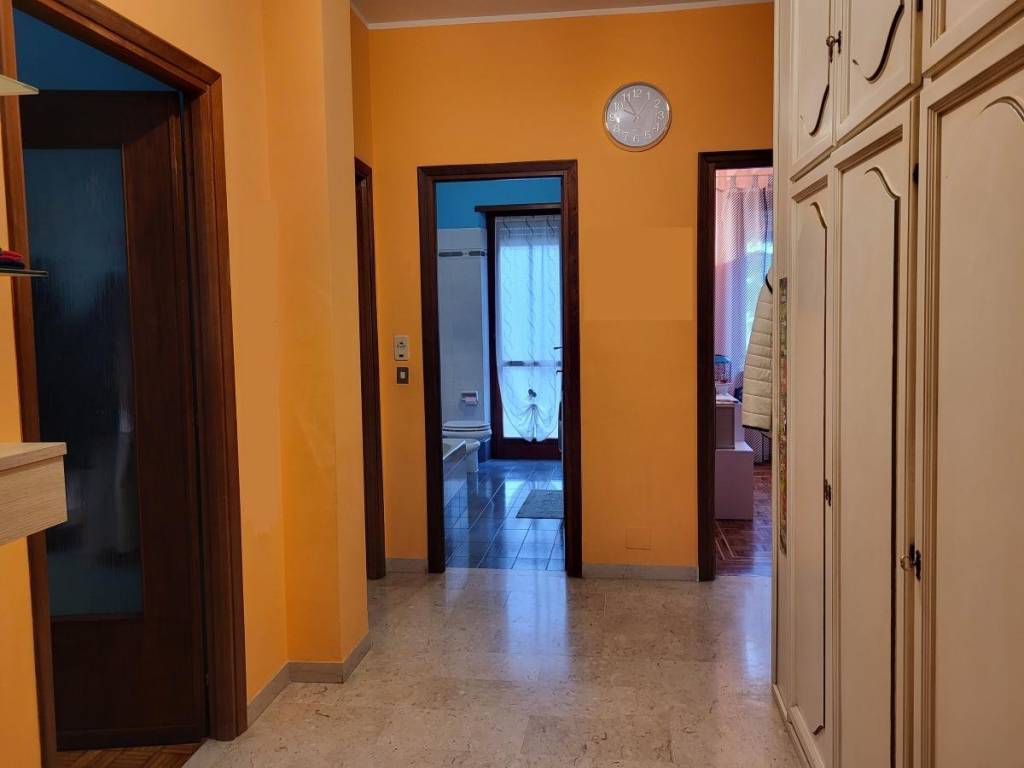 Appartamento a Bra in Via Monte Pasubio - Foto 2