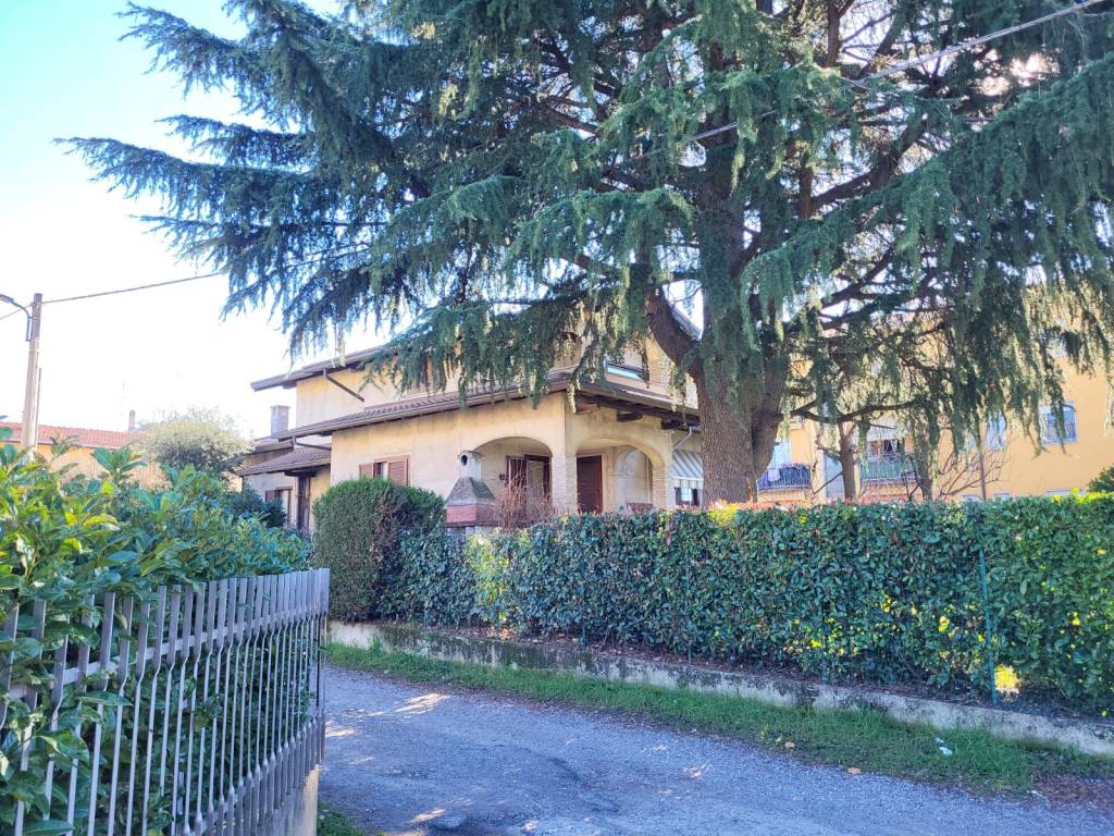 Villa a Carnago in Via Giuseppe Galliano, 21 - Foto 5