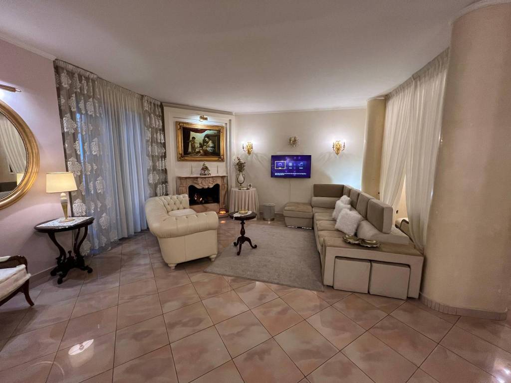 Casa indipendente a Pagani in Via Arcivescovo Carmine Cesarano, 140 - Foto 2