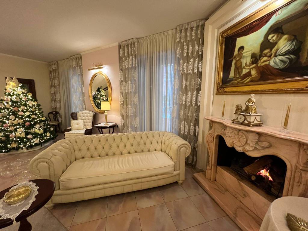 Casa indipendente a Pagani in Via Arcivescovo Carmine Cesarano, 140 - Foto 3