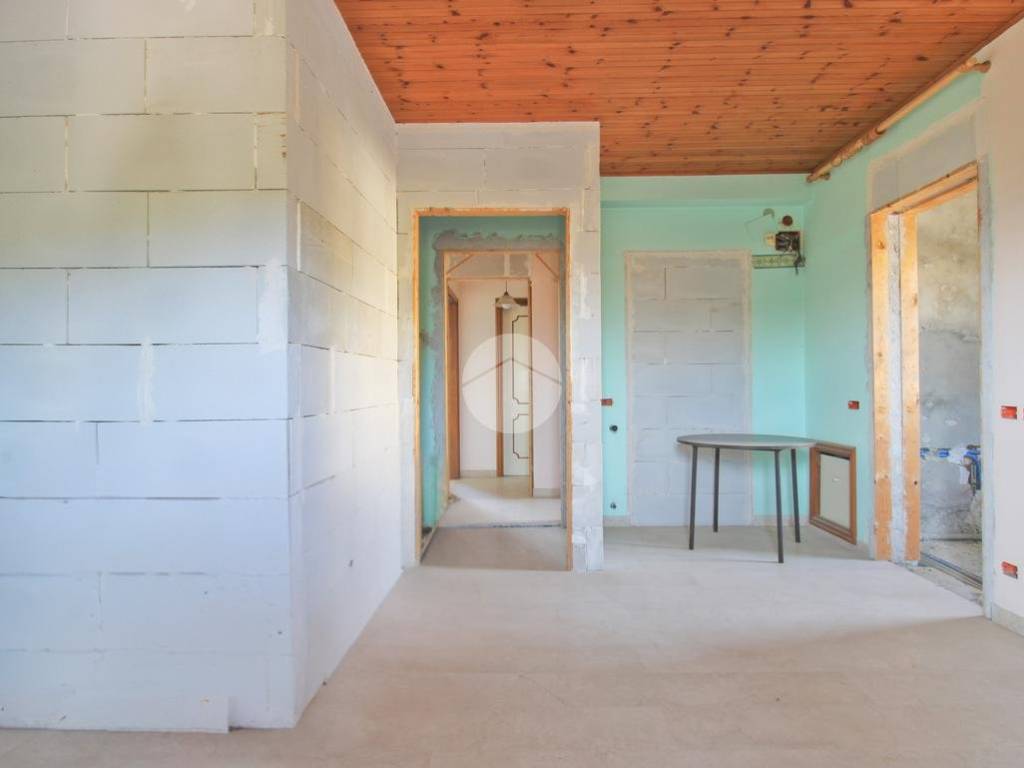 Casa indipendente a Roseto degli abruzzi in Via Fosse Ardeatine, 14 - Foto 2