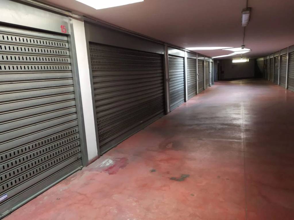 Box / garage a Salerno in Via Luigi Liguori, 57 - Foto 4