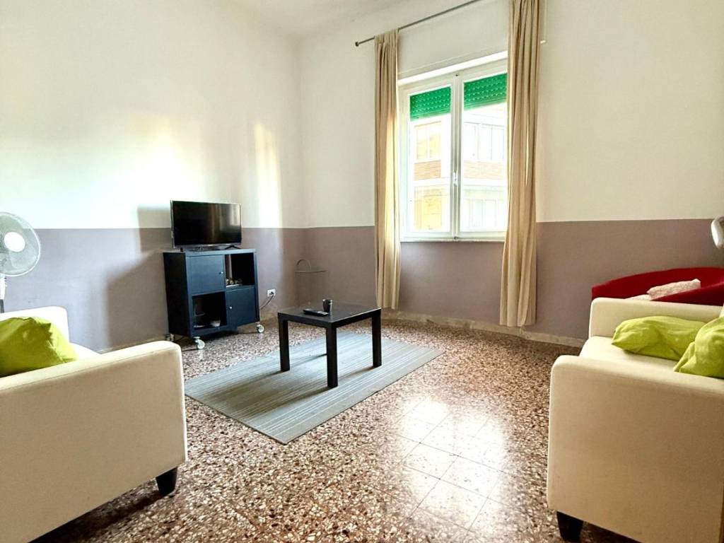 Appartamento a Livorno in Via Montebello, 15 - Foto 4