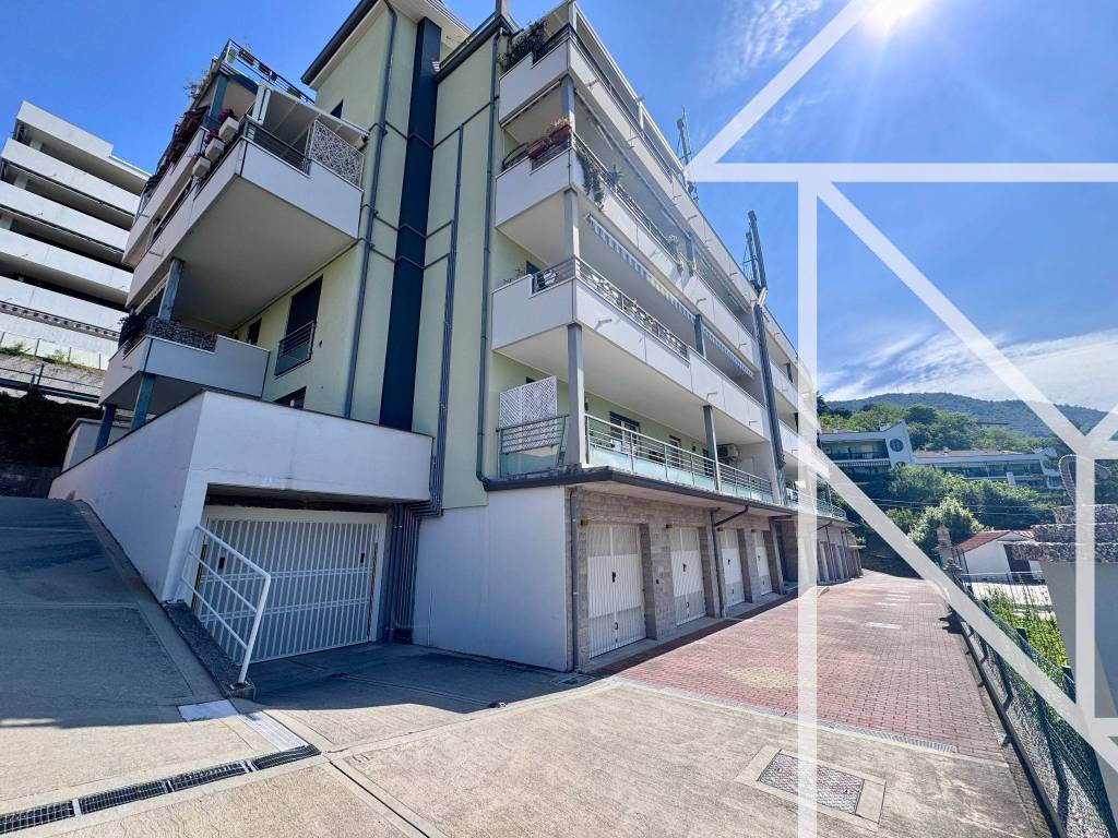 Appartamento a Trieste in Via dei Pagliaricci - Foto 1