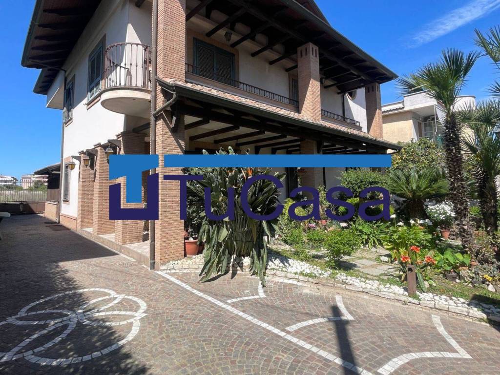 Villa a Parete in Via Giorgio Amendola, 16 - Foto 2