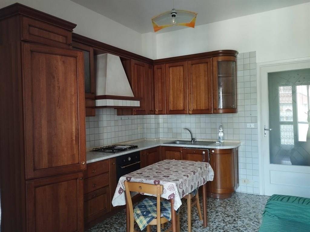 Appartamento a Asti in via duca degli abruzzi, 9 - Foto 2
