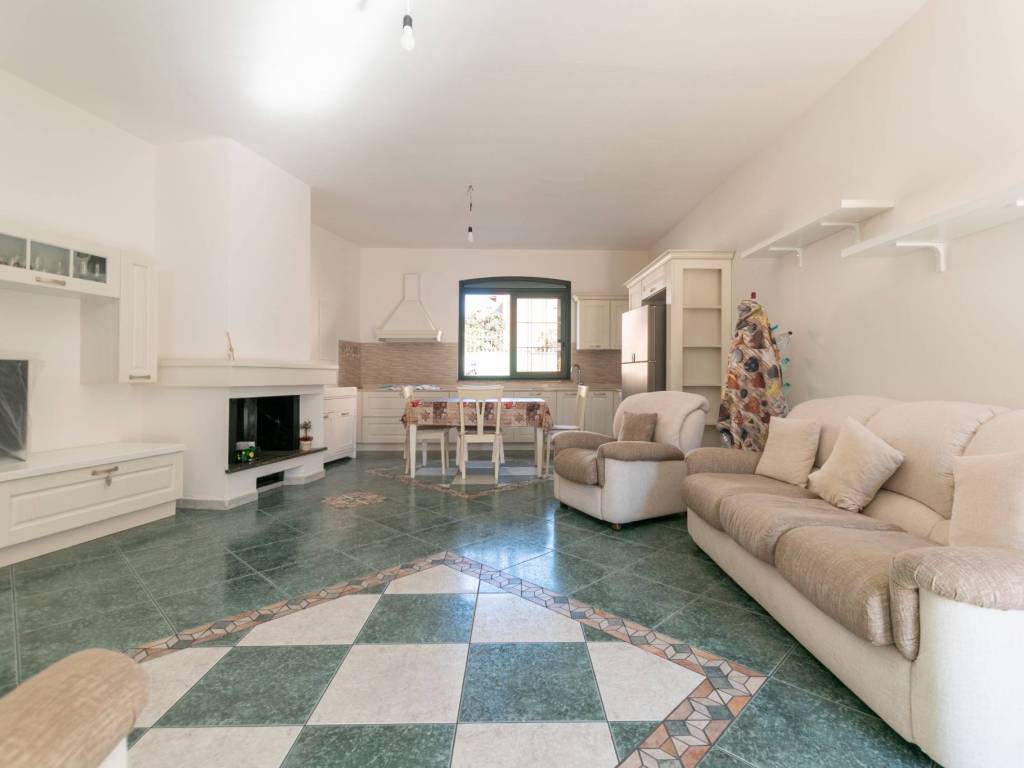 Casa indipendente a Uta in Via Santa Giusta - Foto 3