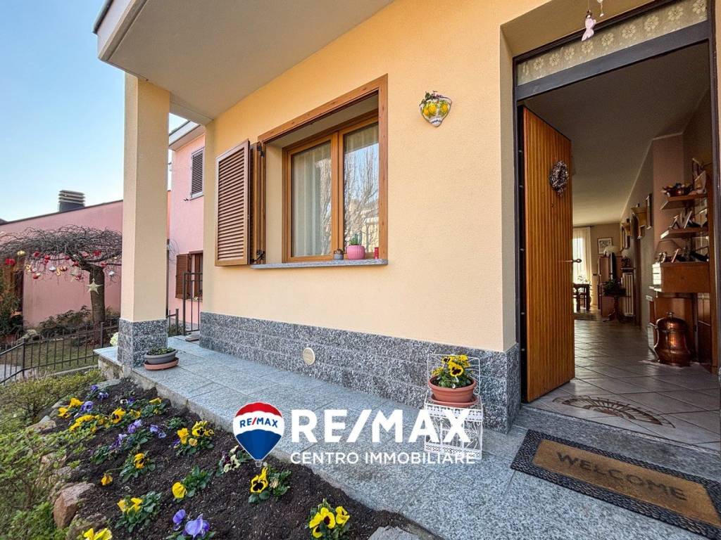 Villa a Arcisate in Via Maestri Scalpellini - Foto 2